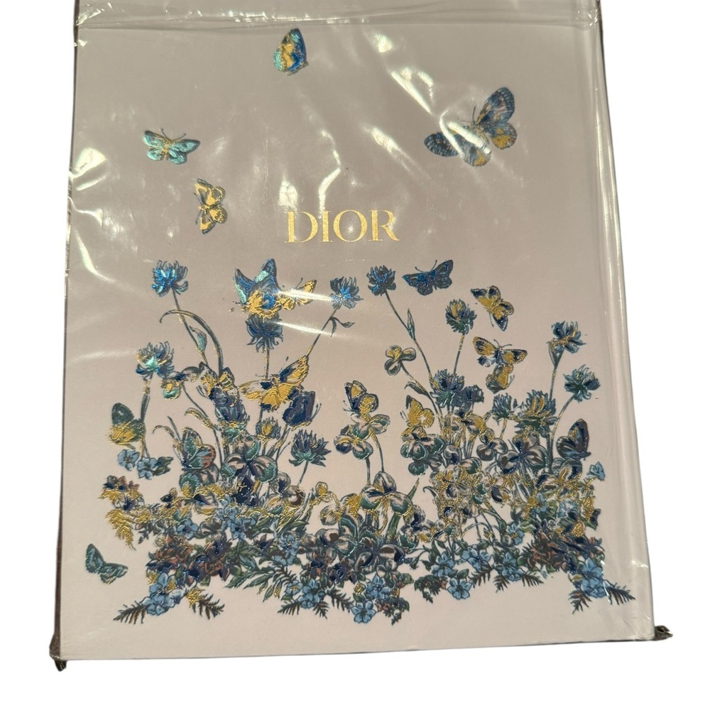 Christian Dior “Around The World” Floral Notebook. GWP - Picture 2 of 2